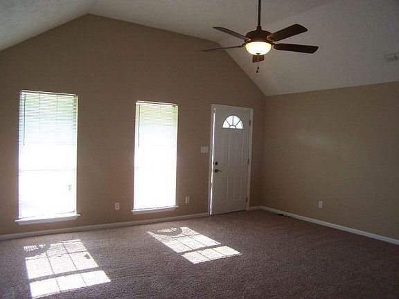 4th image of 3006 White Sand Dr