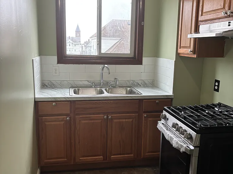 210 Whitman St #3 — Photo 10