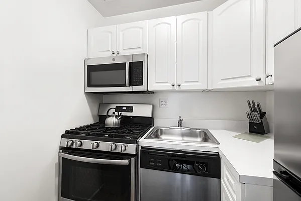 Rented by Compass | media 17