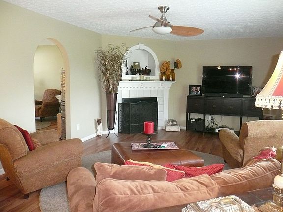 3rd image of 3500 Courtland Dr