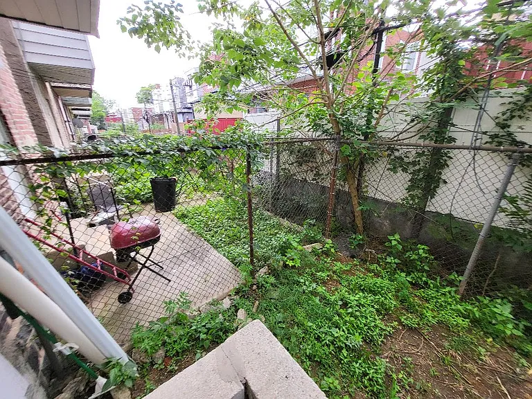 230 S Frazier St — Photo 39
