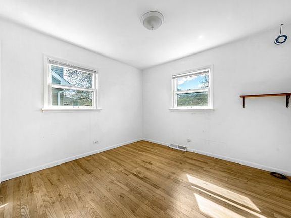 4th image of 4002 N Cass Ave