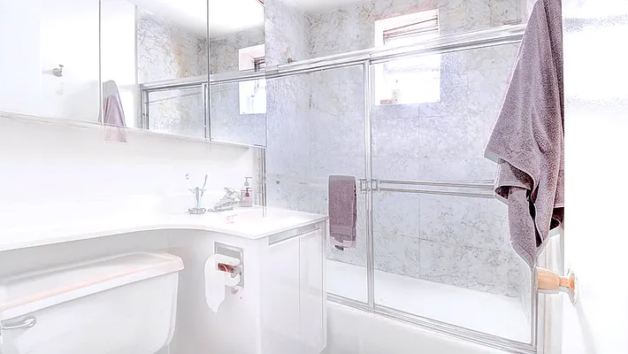 Rented by Urbane Brokerage | media 9