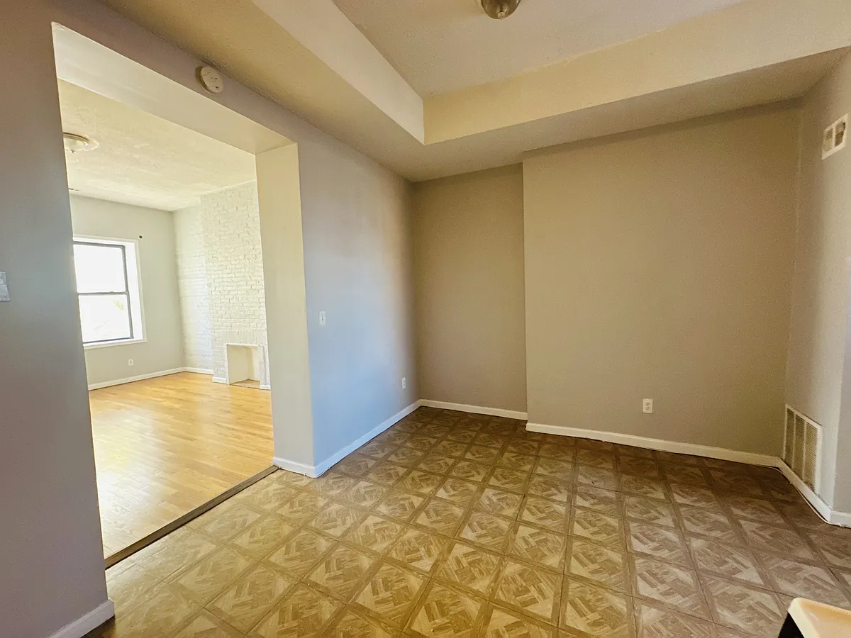 Building Photo - 316 N Paca St #2F