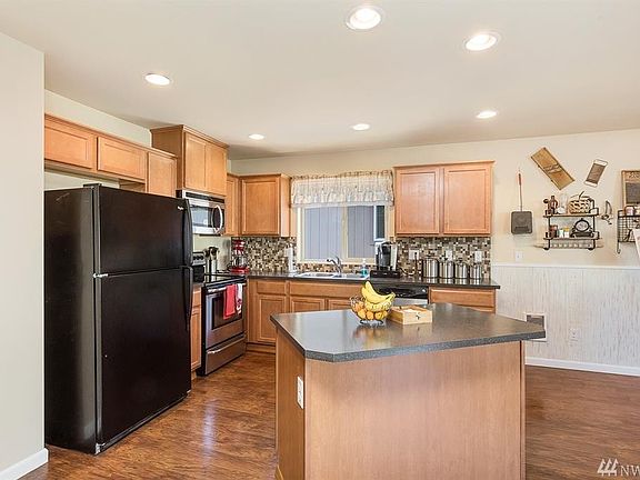 3rd image of 2194 SE Kelby Cir