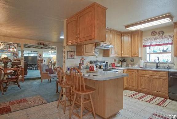 4th image of 6111 Santa Catalina Ave