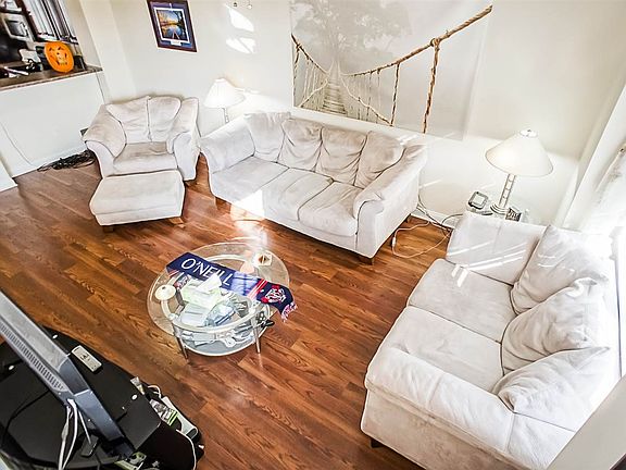 3rd image of 127 Dublin St