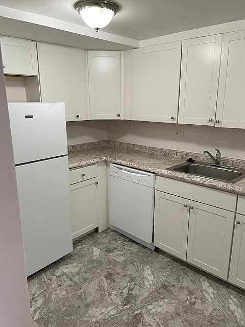 1st image of 1118 Lombard St #13