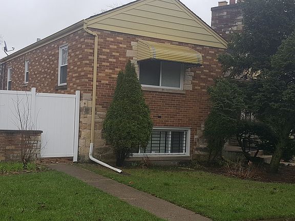 3rd image of 1143 Nichols Ln