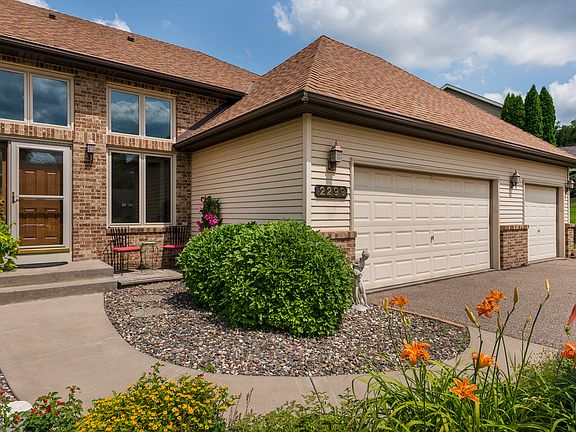 5th image of 2299 Snowshoe Ln E
