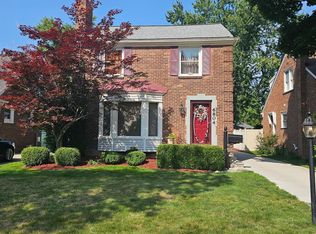 6804 Shenandoah Ave, Allen Park, MI 48101
