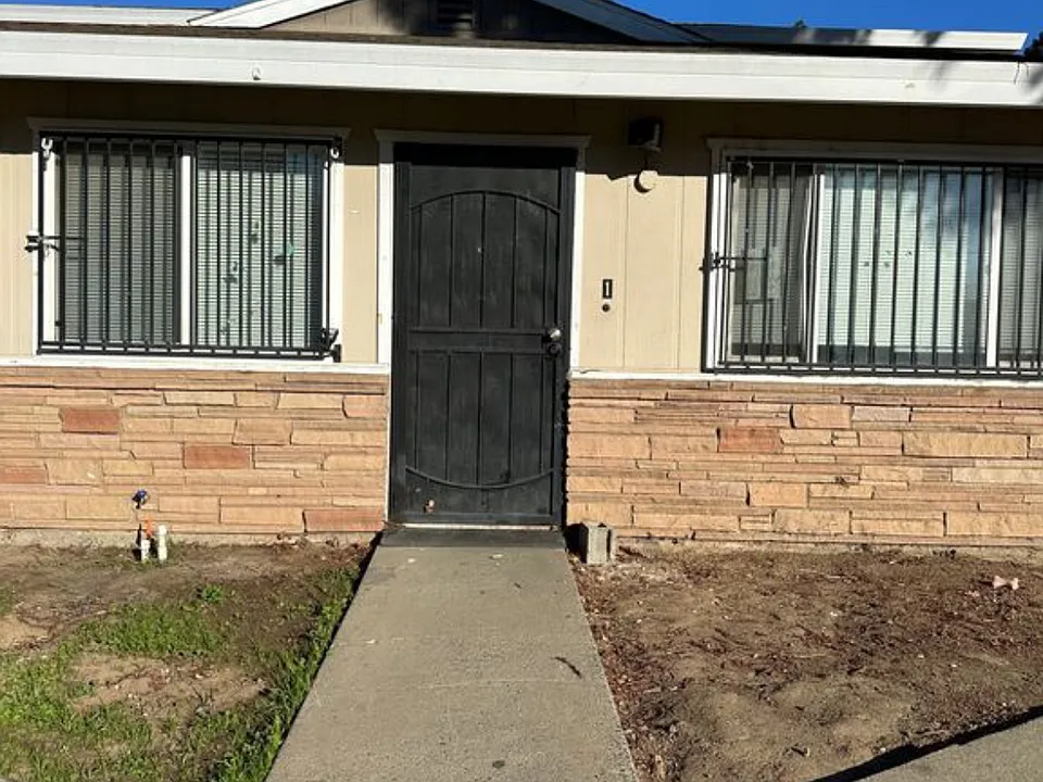 17 La Fresa Ct #1