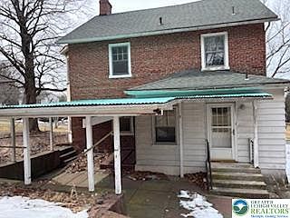 2nd image of 1333 Richmond Rd