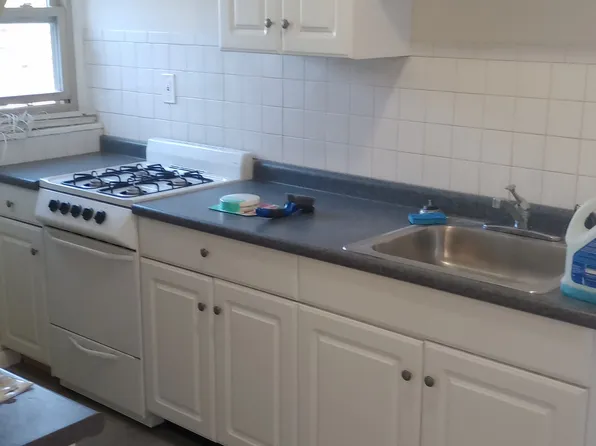 3245 Garrett Rd #8, Drexel Hill, PA 19026