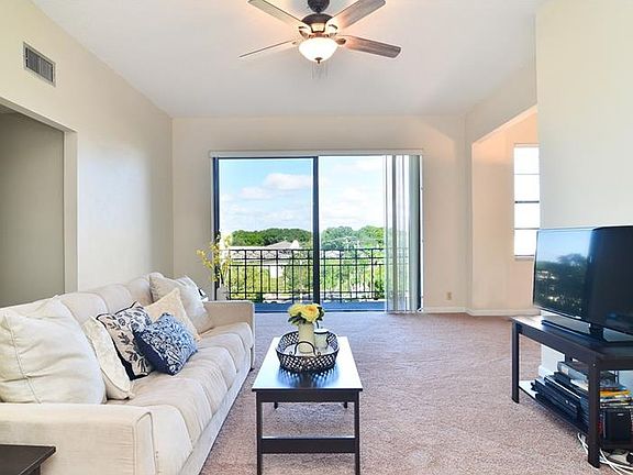 3rd image of 2109 Bayshore Blvd Unit 411