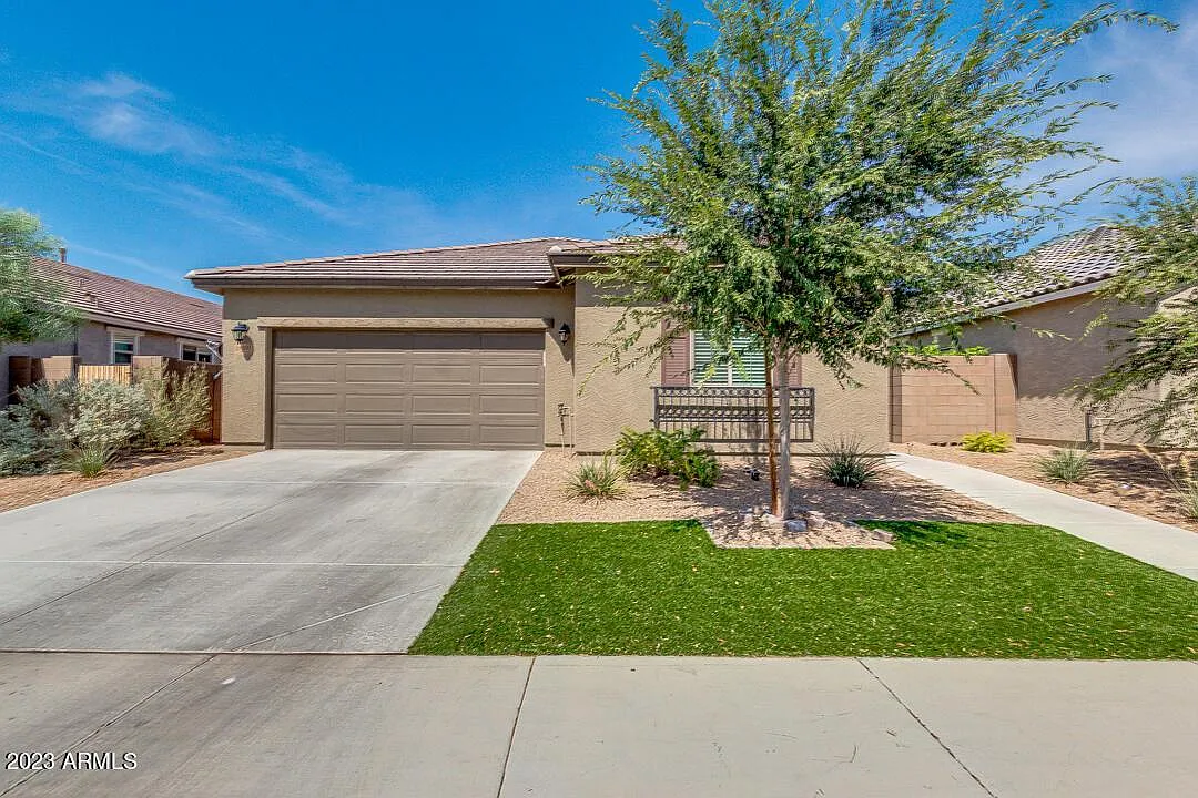 3 bed, 1501 sqft, $2,100 — Photo 2