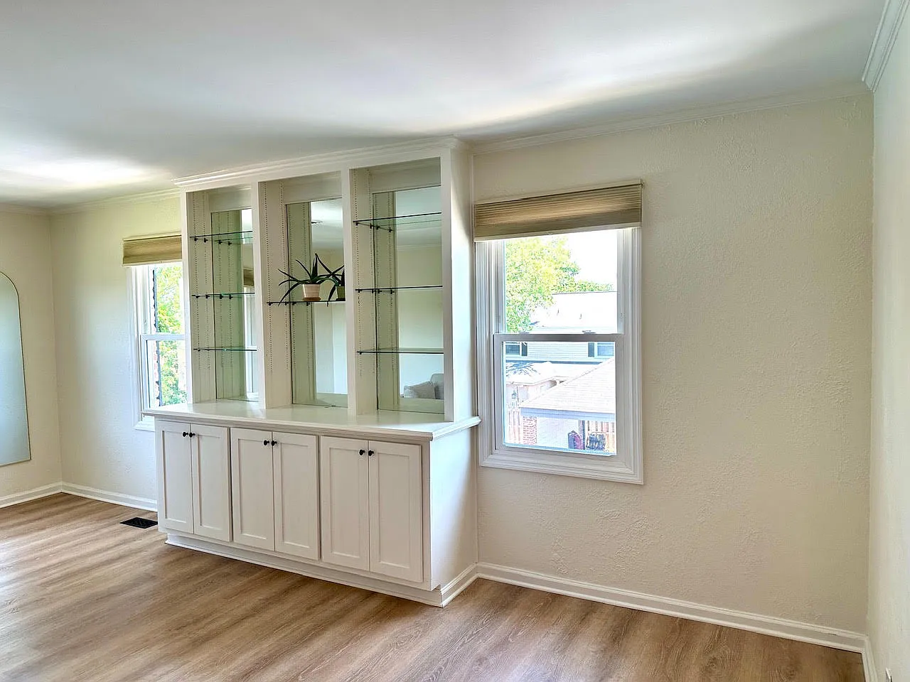 1 bed, 832 sqft, $1,495 — Photo 2