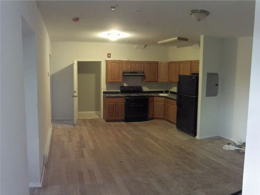 2 bed, 1100 sqft, $1,600 — Photo 3
