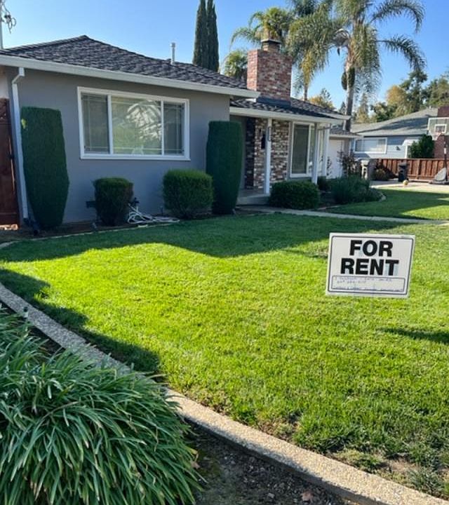 2nd image of 2241 Marques Ave
