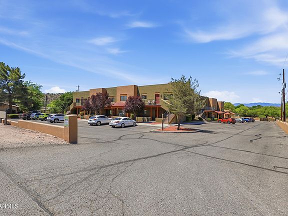4th image of 4210 N MONTEZUMA Avenue #14