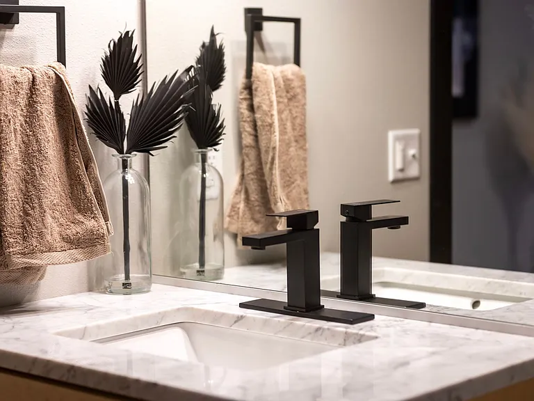 Galloway Flats | Luxury Living with all the amenities! $500 Deposit! — Photo 17