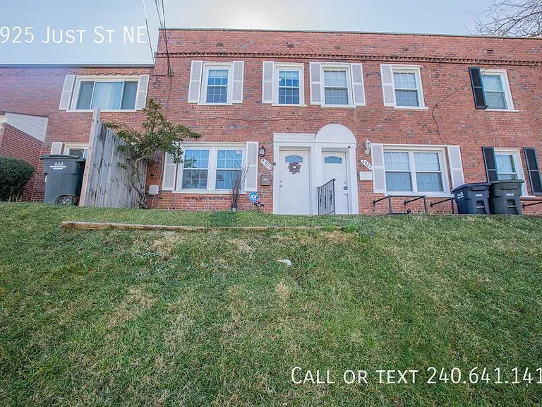 4925 Just St NE — Photo 2