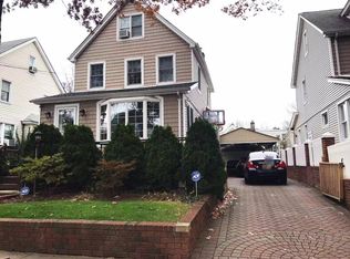 5041 203rd St, Oakland Gardens, NY 11364