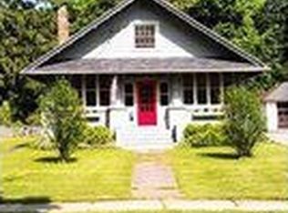 935 Gwinn St, Medina, NY 14103