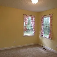 402 Westminster Dr — Photo 4