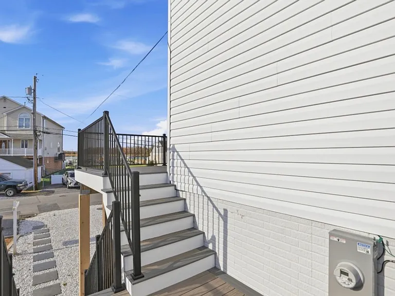 6931 River Dr — Photo 48
