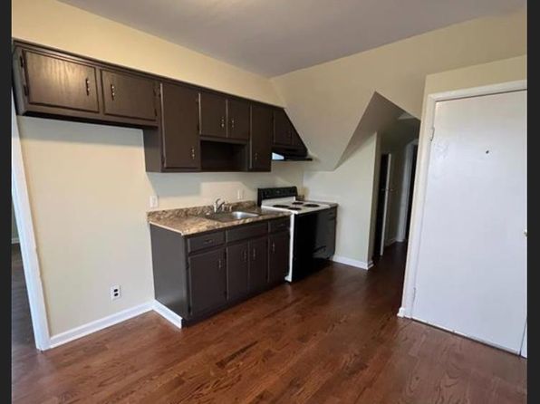 1061 King Georges Post Rd