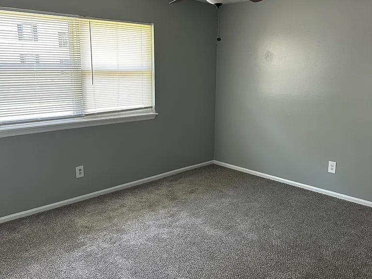 380 Redding Rd #1 — Photo 28