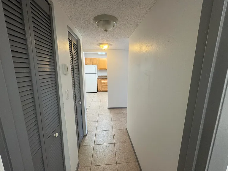 450 NW 20th St — Photo 16