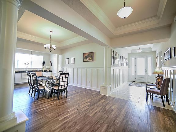 4th image of 12 Dormer Dr