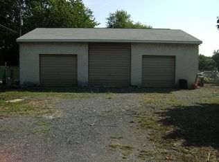 1033 Spruce Rd, Wescosville, PA 18106