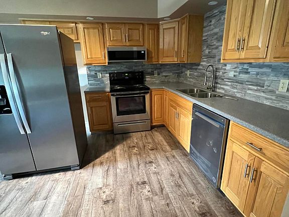 5th image of 7 N Chestnut St #B