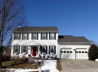 438 Hawk Ridge Ln, Sykesville, MD 21784