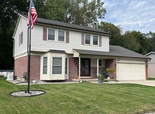 34335 Lakewood Dr, Chesterfield, MI 48047