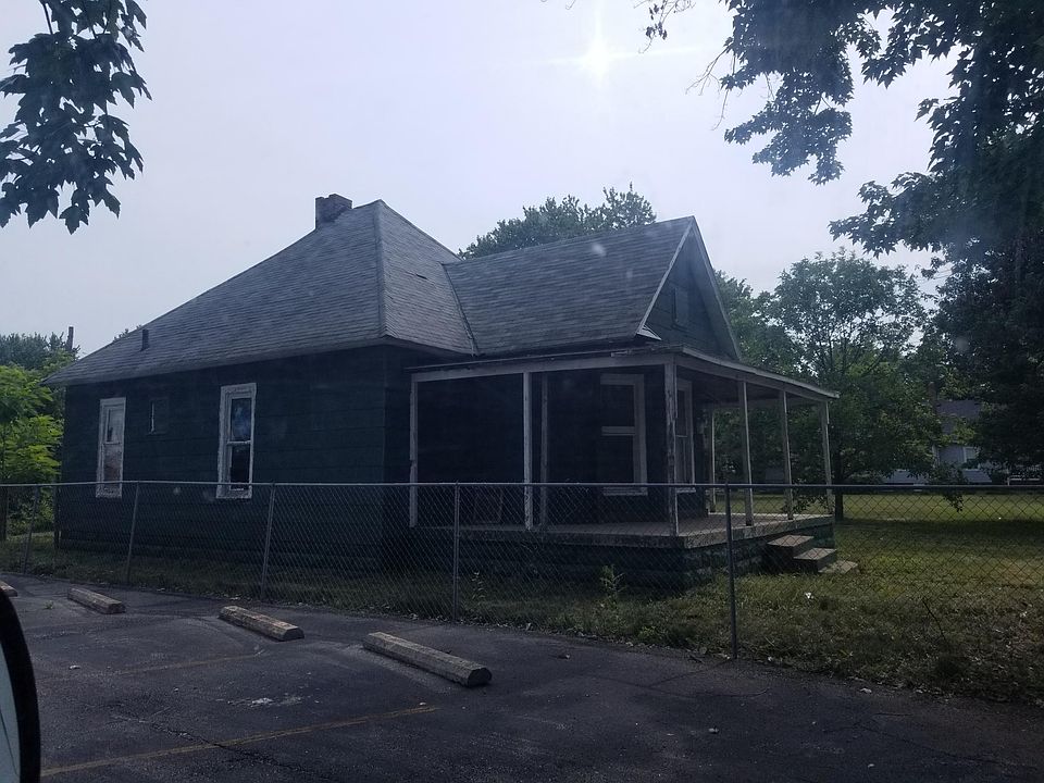 2nd image of 1506 College Ave