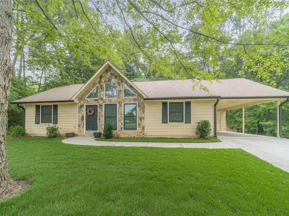 494 Spring St, Social Circle, GA 30025
