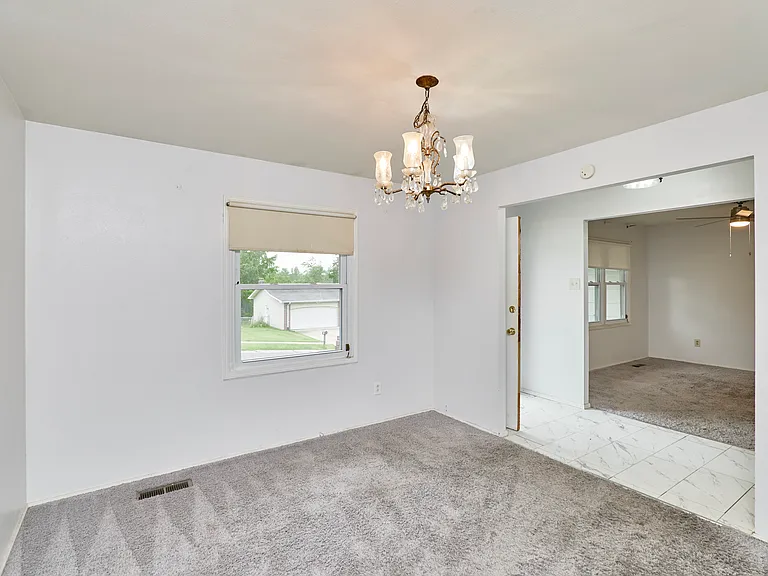 1815 Lakemont Ln — Photo 8