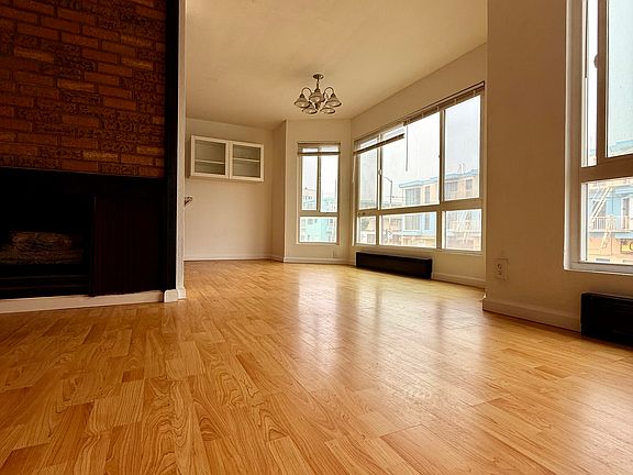 5th image of 4220 Judah St APT 101