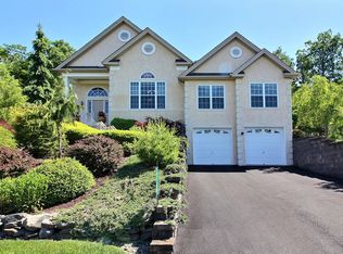 3169 Pine Valley Way, East Stroudsburg, PA 18302