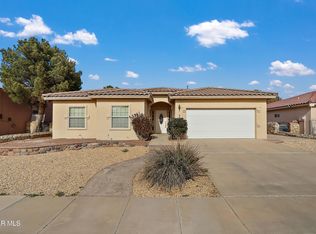6037 Lourdes Rd, Sunland Park, NM 88008