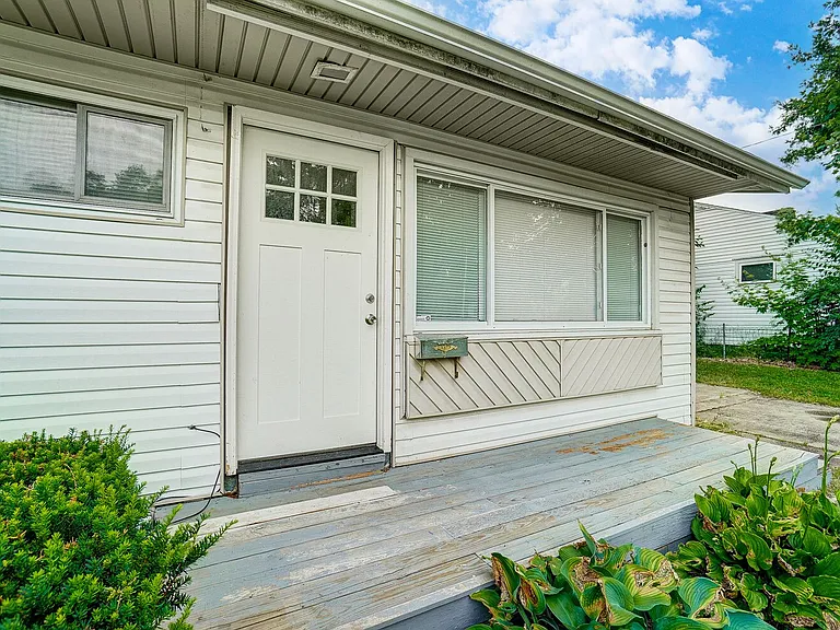 4025 Haney Rd — Photo 4