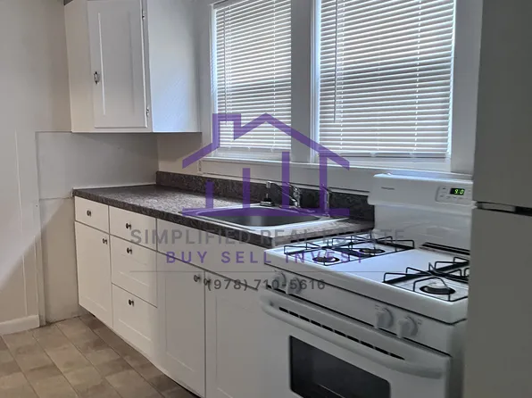 7 Harvard St, Nashua, NH 03060
