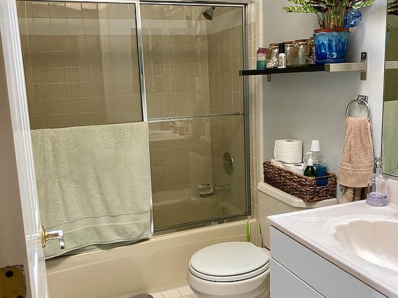 5th image of 720 Fell St APT 8