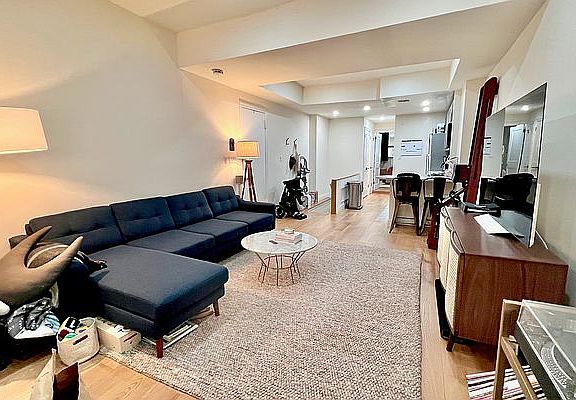 2nd image of 16 W 75th St #1F