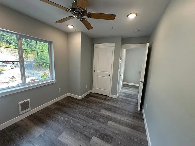 3501 Sussex Dr — Photo 4