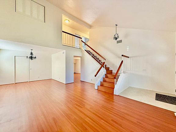 3rd image of 172 S Shattuck Pl